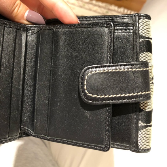 Coach Wallet - Picture 5 of 6